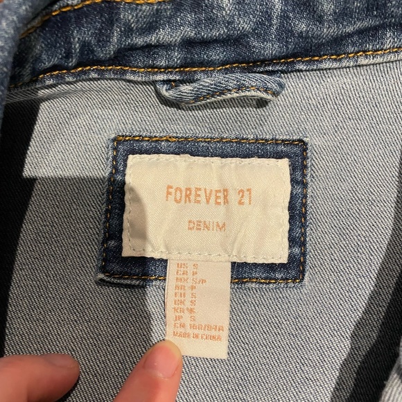 Jeans coat from Forever 21 - Picture 3 of 3